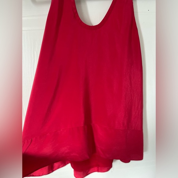BCBGMaxzaria 100 % SILK Hi-Low Top in Lipstick Red XS - Picture 14 of 16